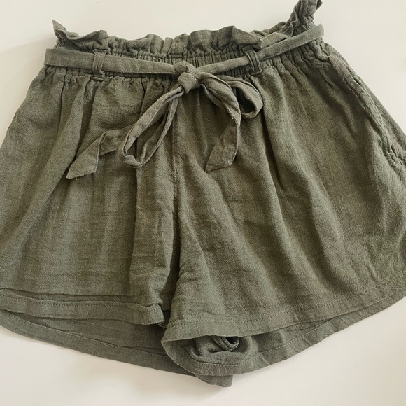 Hollister Ultra High Rise Shorts with Tie - Picture 1 of 9